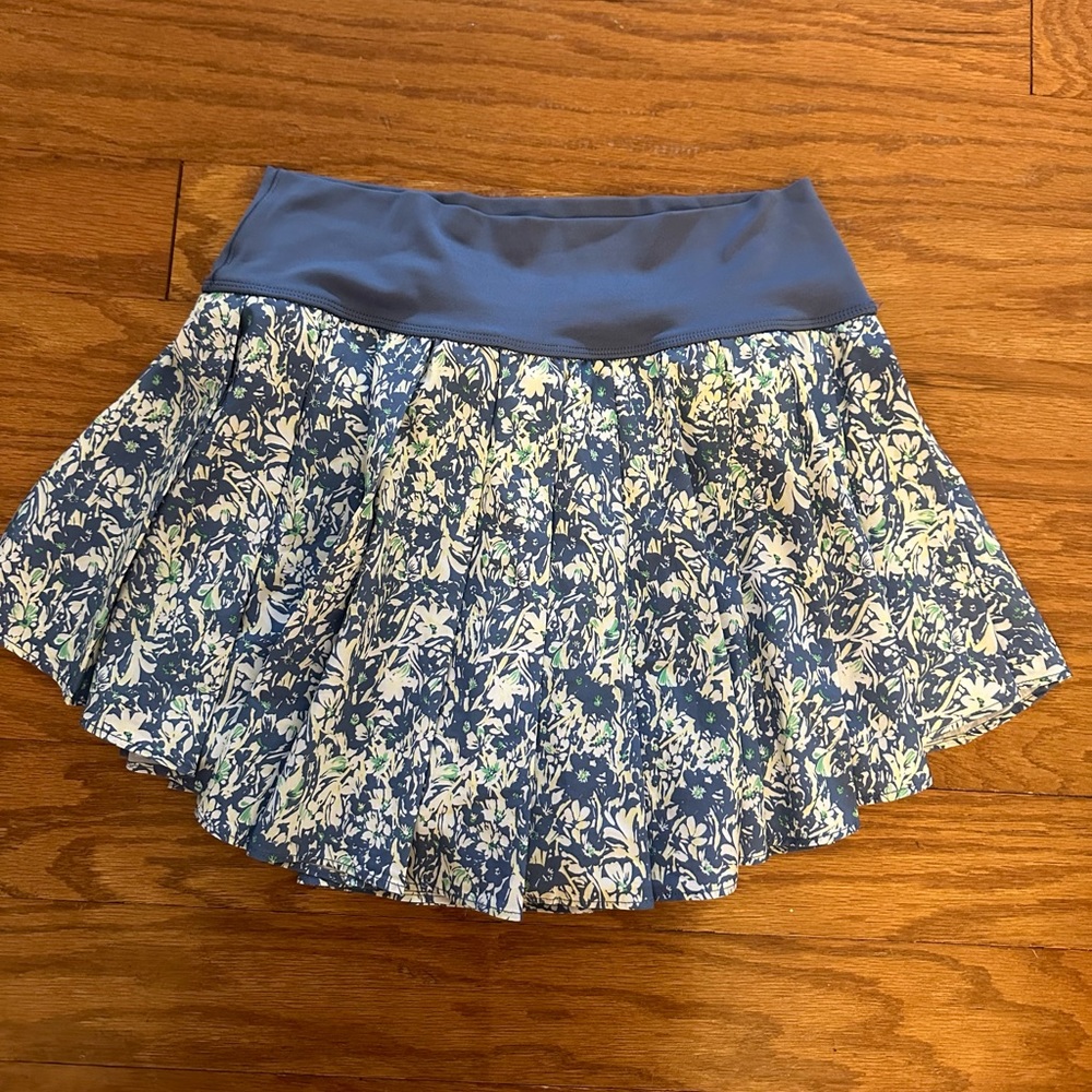 NWOT Aerie pleated skort